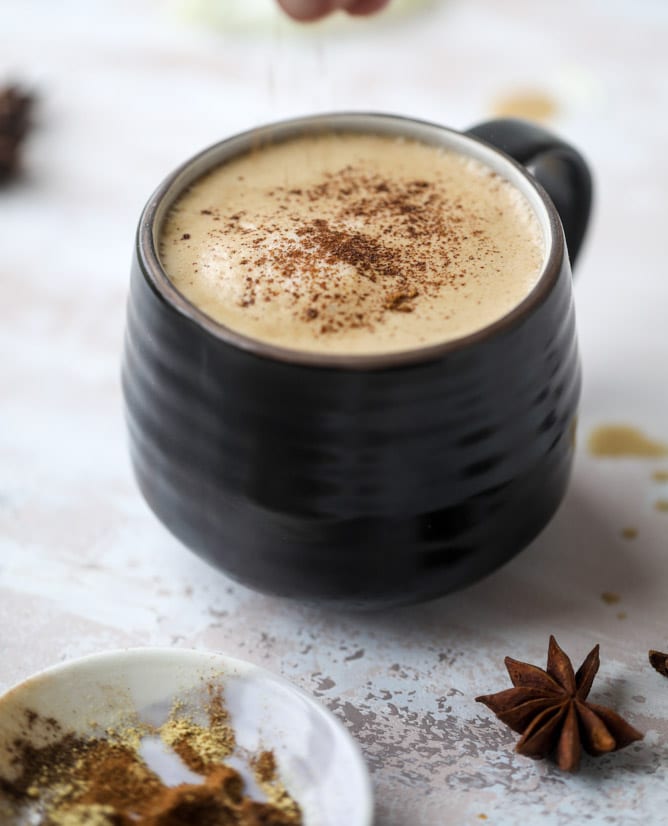 coconut chai power coffee I howsweeteats.com #coffee #coconut #chai #bulletproof #coconutoil