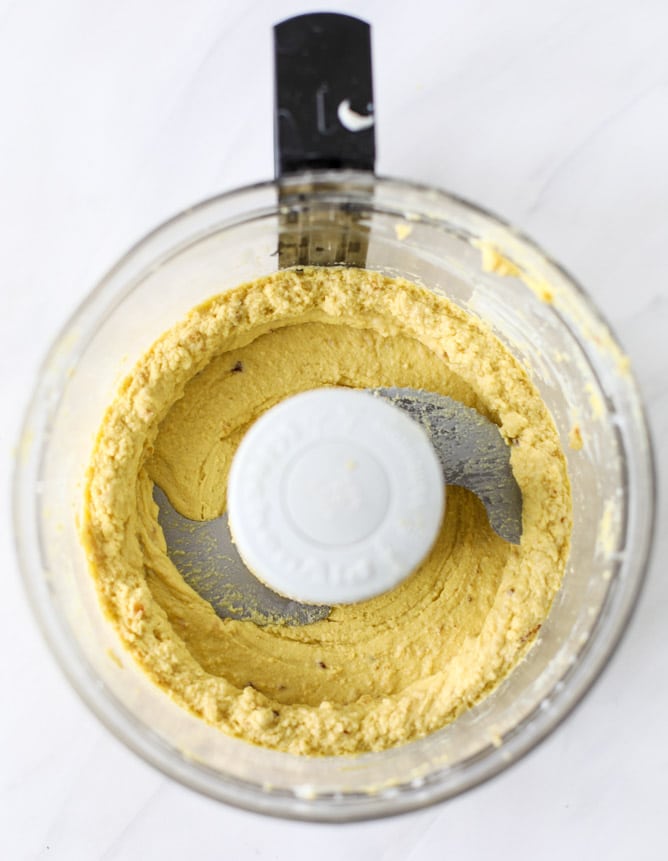 french onion deviled eggs I howsweeteats.com #deviledeggs #frenchonion #easter #egg #recipes