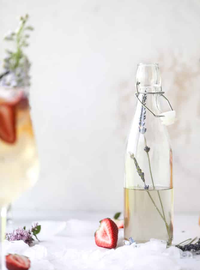 lavender sangria I howsweeteats.com #lavender #whitewine #sangria #cocktails
