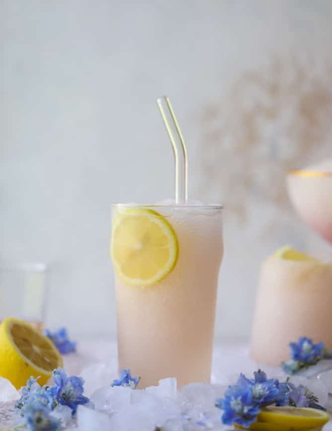 lemonade froze - lemonade frosé I howsweeteats.com #rosé #rose #lemonade #froze #frosé #cocktails