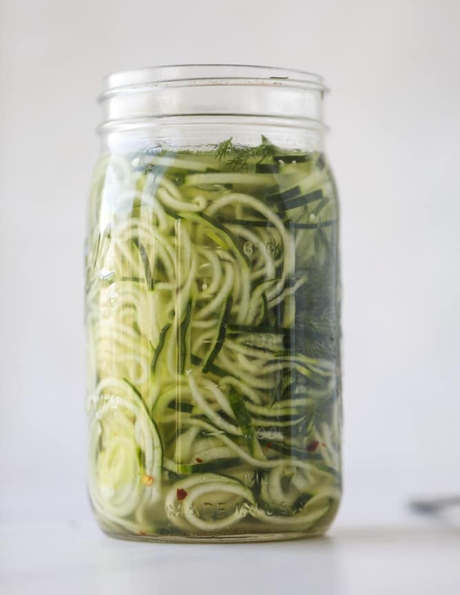 pimento cheese grilled cheese I howsweeteats.com #pimentocheese #grilledcheese #pickles #kentuckyderby