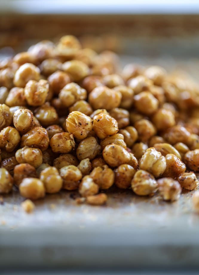 crispy chickpea wedge salads with avocado ranch I howsweeteats.com #wedge #salad #chickpeas #avocado #ranch #vegetarian
