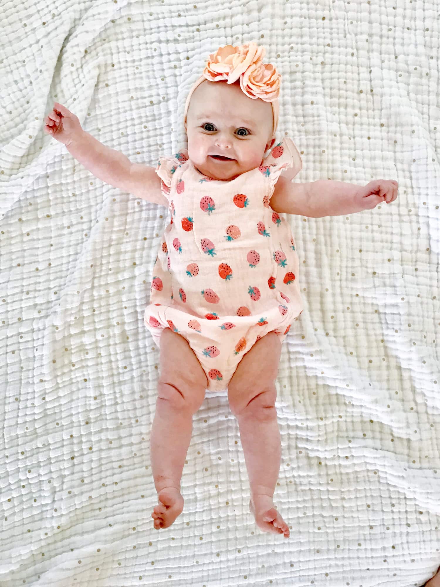 emilia at 7 months I howsweeteats.com