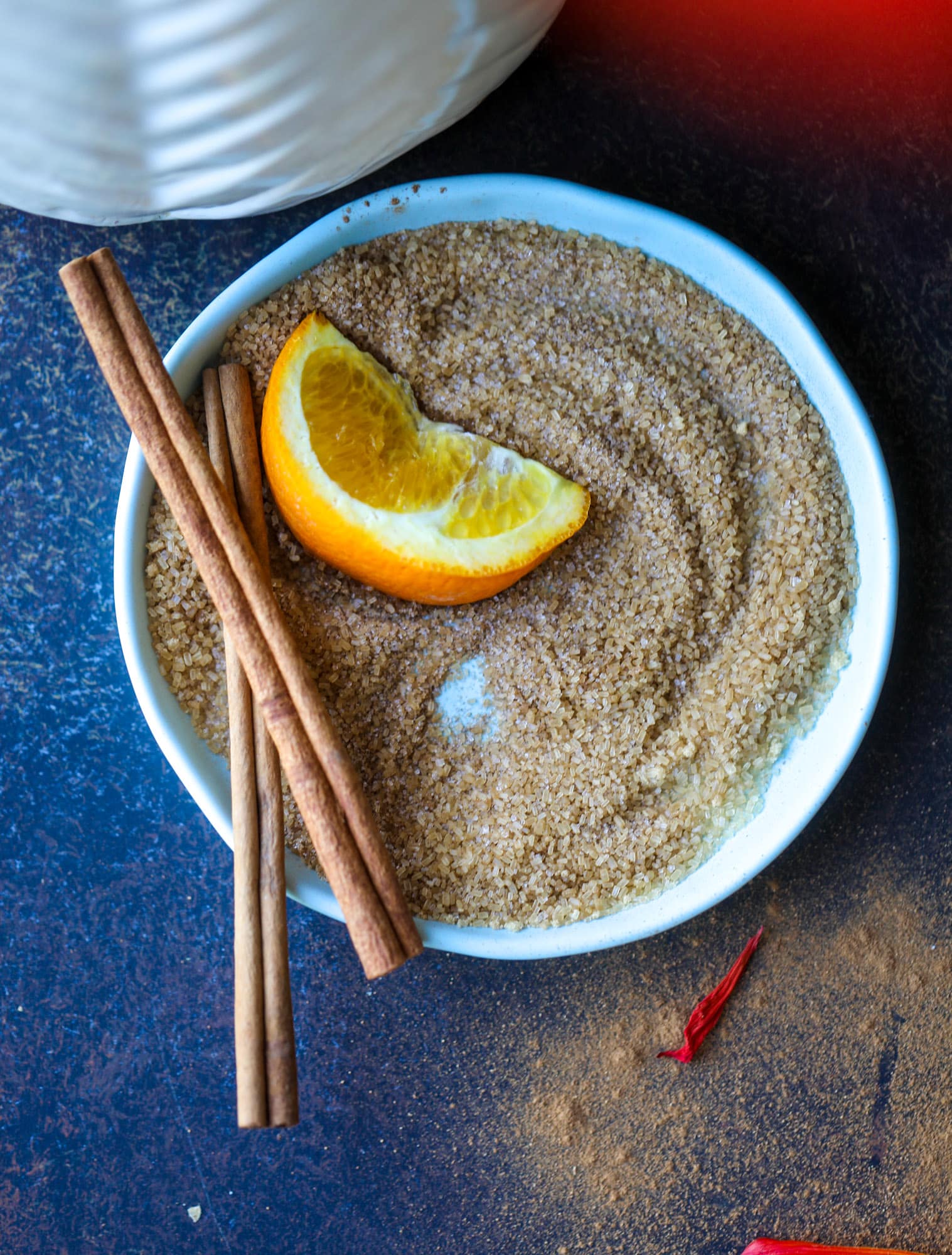 This apple cider shandy recipes is perfect for the fall season! Apple cider, sparkling cider and your favorite beer come together in an icy glass to create the best flavor ever. Finished with a cinnamon sugar rim, there's nothing better! I howsweeteats.com #apple #cider #shandy #cocktails #beer