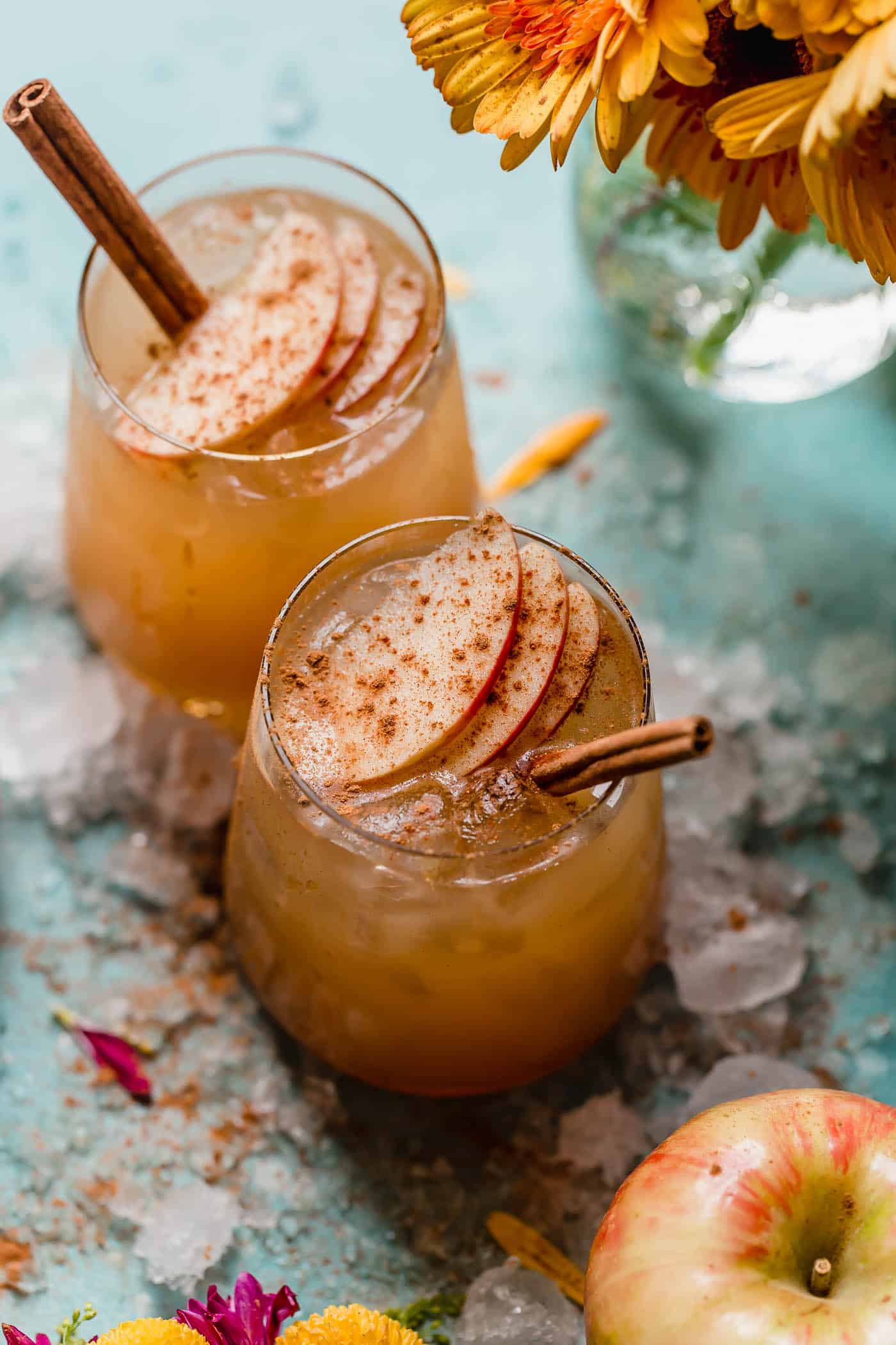 This is my go-to holiday entertaining guide for the season! 16 brand new exclusive recipes, all of my tips and tricks for hosting during the holidays along with my entertaining cheat sheet to make the season so much fun! I howsweeteats.com