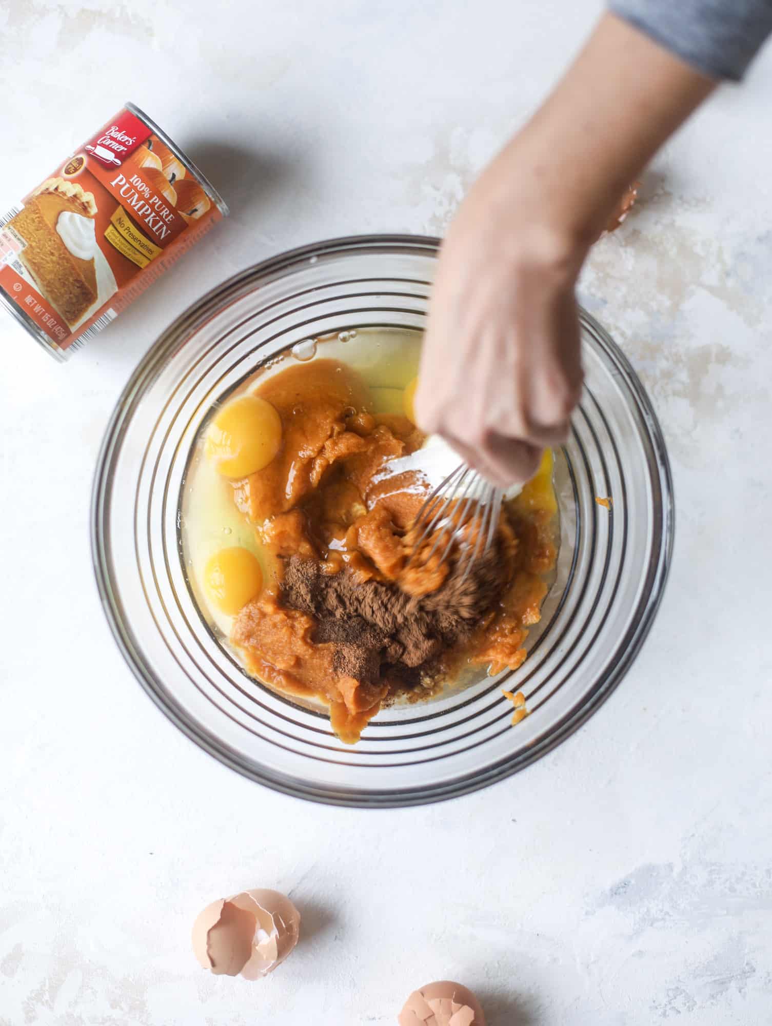 This brûlée pumpkin pie is the best of both worlds in pumpkin desserts! A delicious flaky crust, a creamy pumpkin filling and a crunchy, crispy topping - brûléed sugar right before serving. It's a whole new way to serve pumpkin pie! I howsweeteats.com #pumpkinpie #brulee