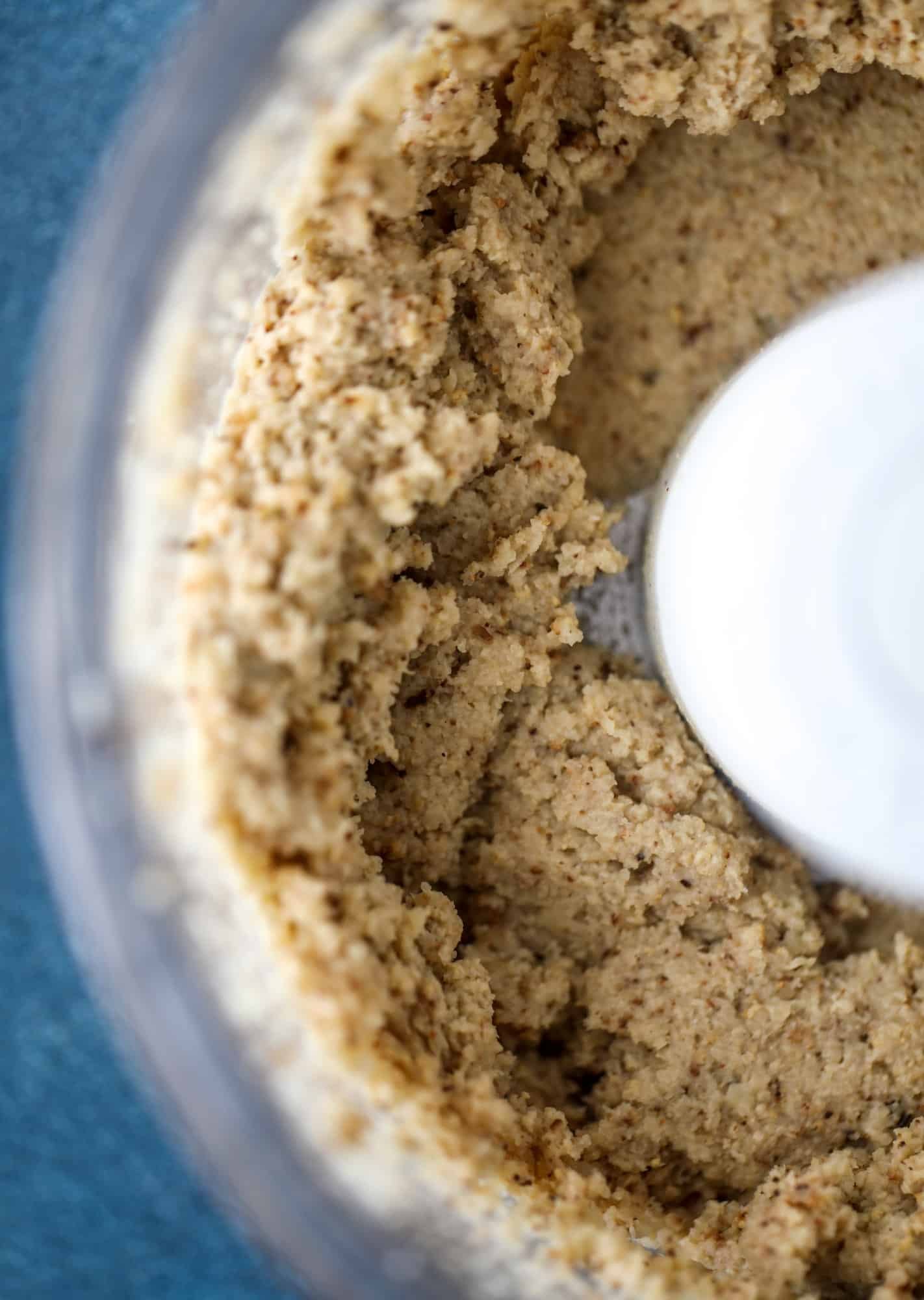 This roasted cauliflower queso has all the deliciousness of regular queso, with roasted cauliflower added in. It's satisfying and tastes like heaven. I howsweeteats.com #cauliflower #queso