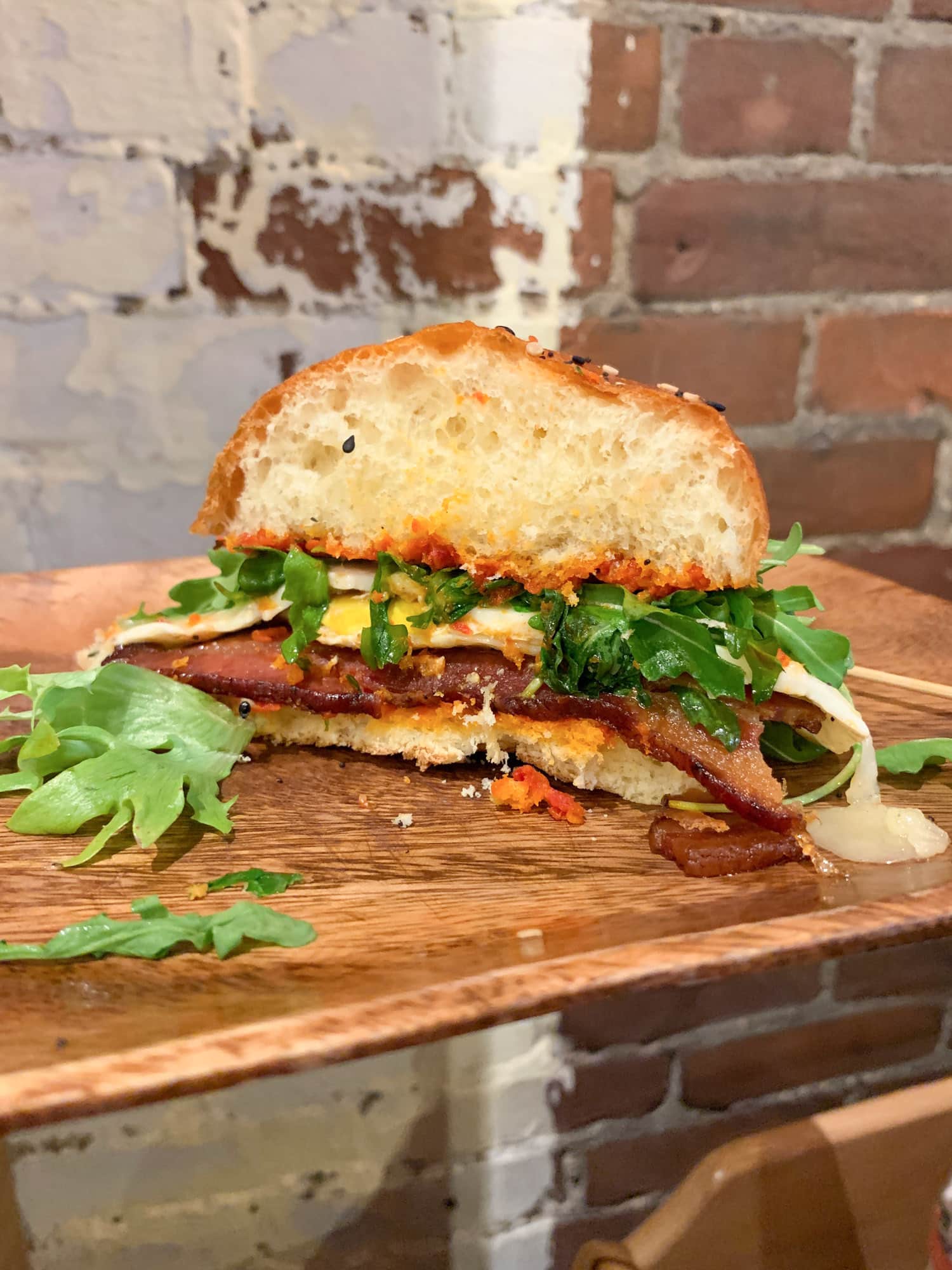 A guide to my favorites places to eat in Pittsburgh along with the best Pittsburgh restaurants. Everything from coffee to dinner! I howsweeteats.com #pittsburgh #restaurants