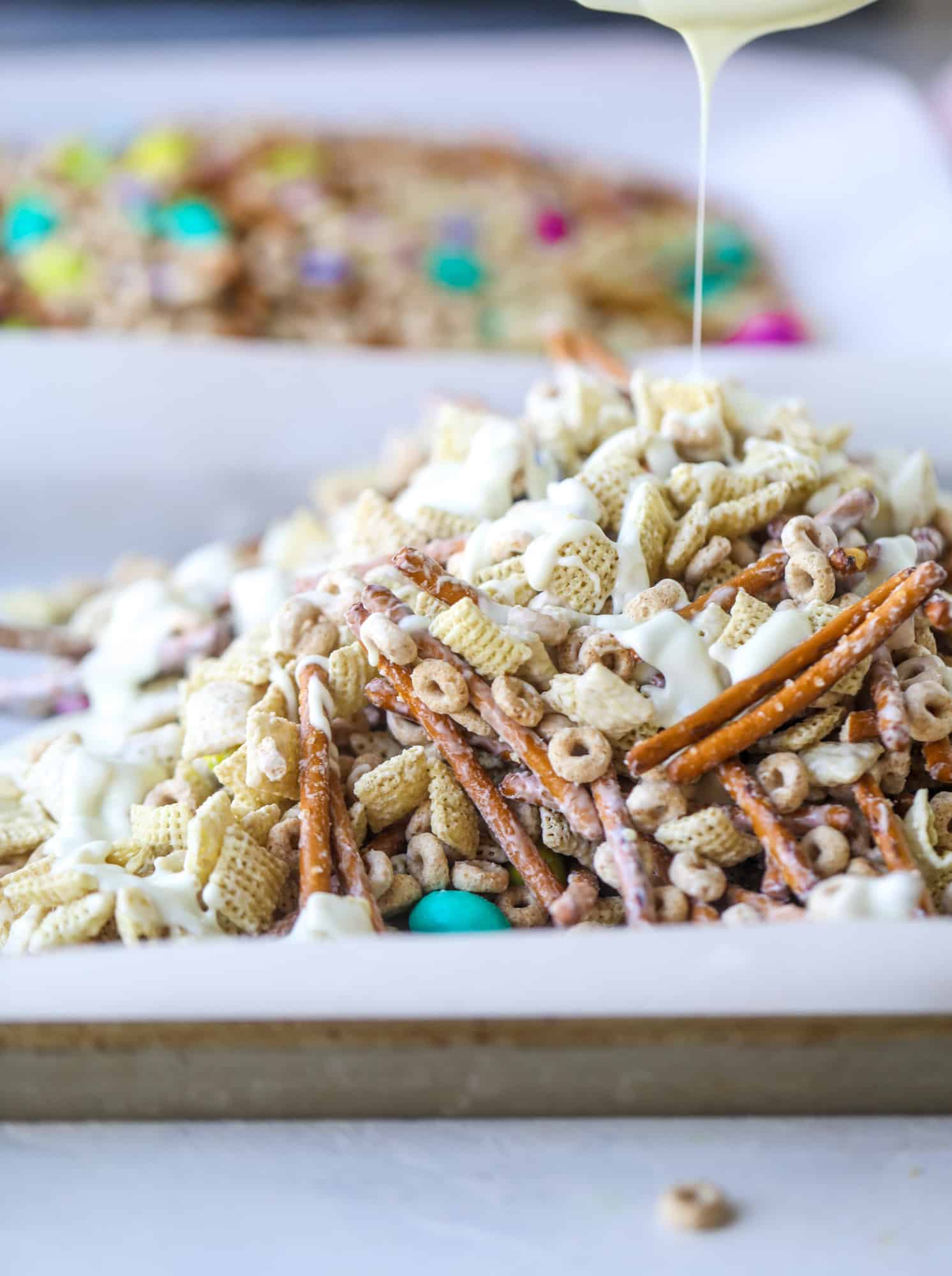 white chocolate drizzle chex mix