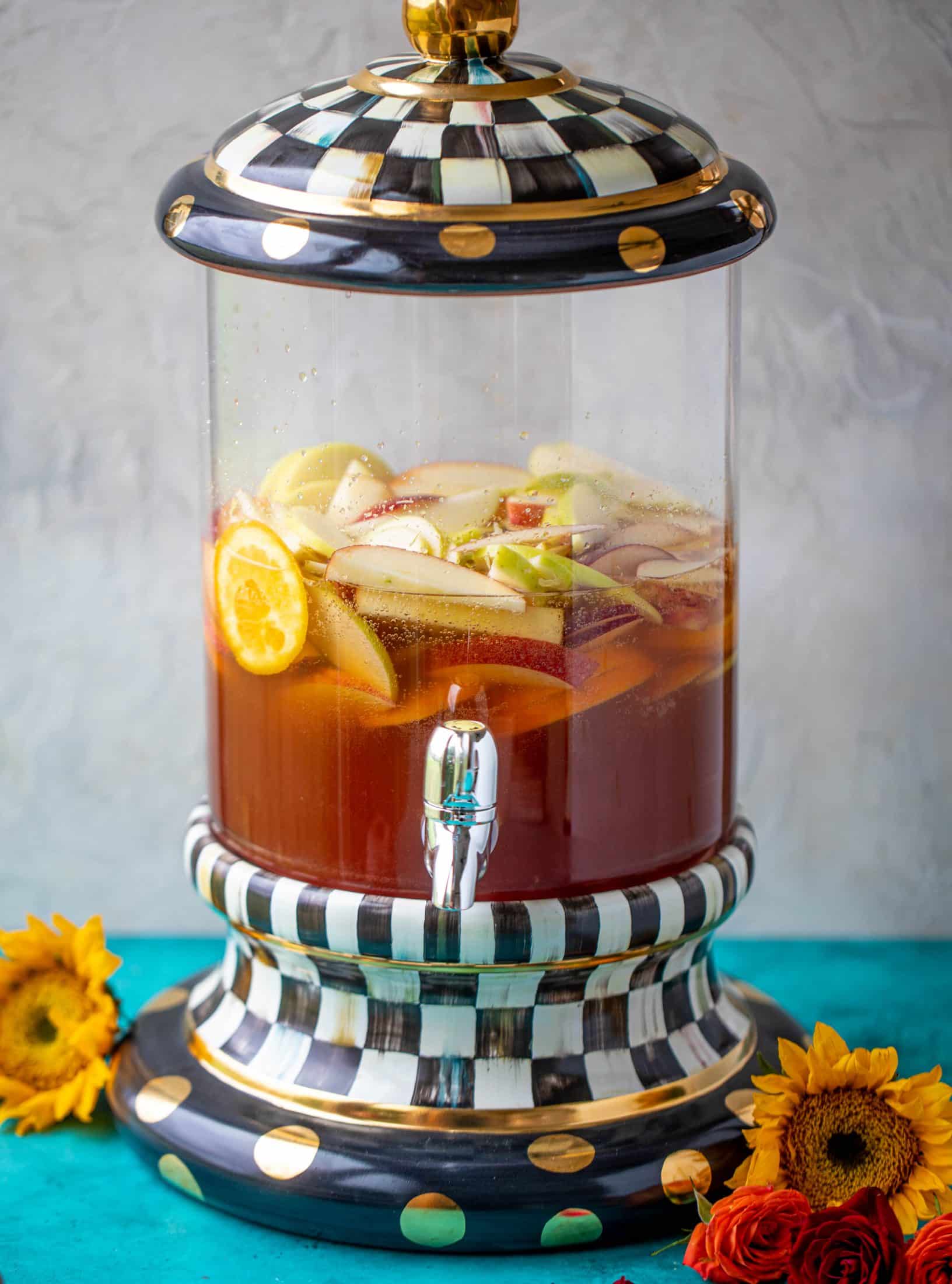 This apple cider punch recipe has tons of fall flavor! Apple cider, aperol, pomegranate soda and prosecco come together to create a bubbly treat!