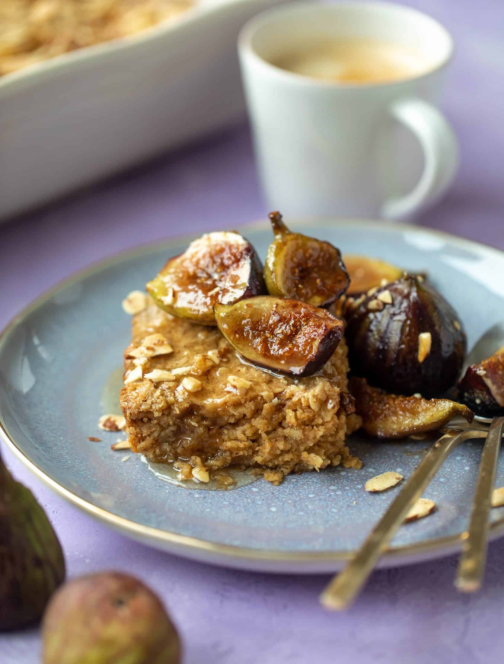 This almond butter baked oatmeal with sticky cinnamon figs is the perfect weekend treat or great for when you have brunch guests!