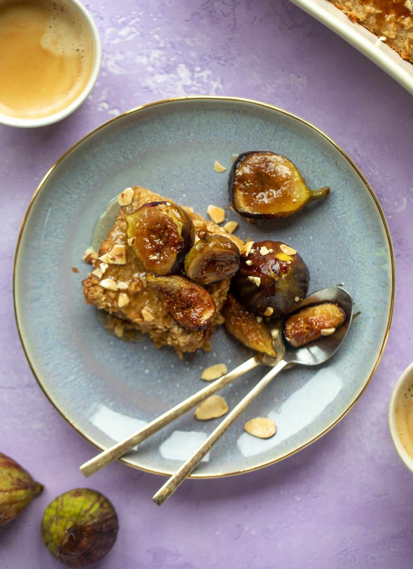 This almond butter baked oatmeal with sticky cinnamon figs is the perfect weekend treat or great for when you have brunch guests!