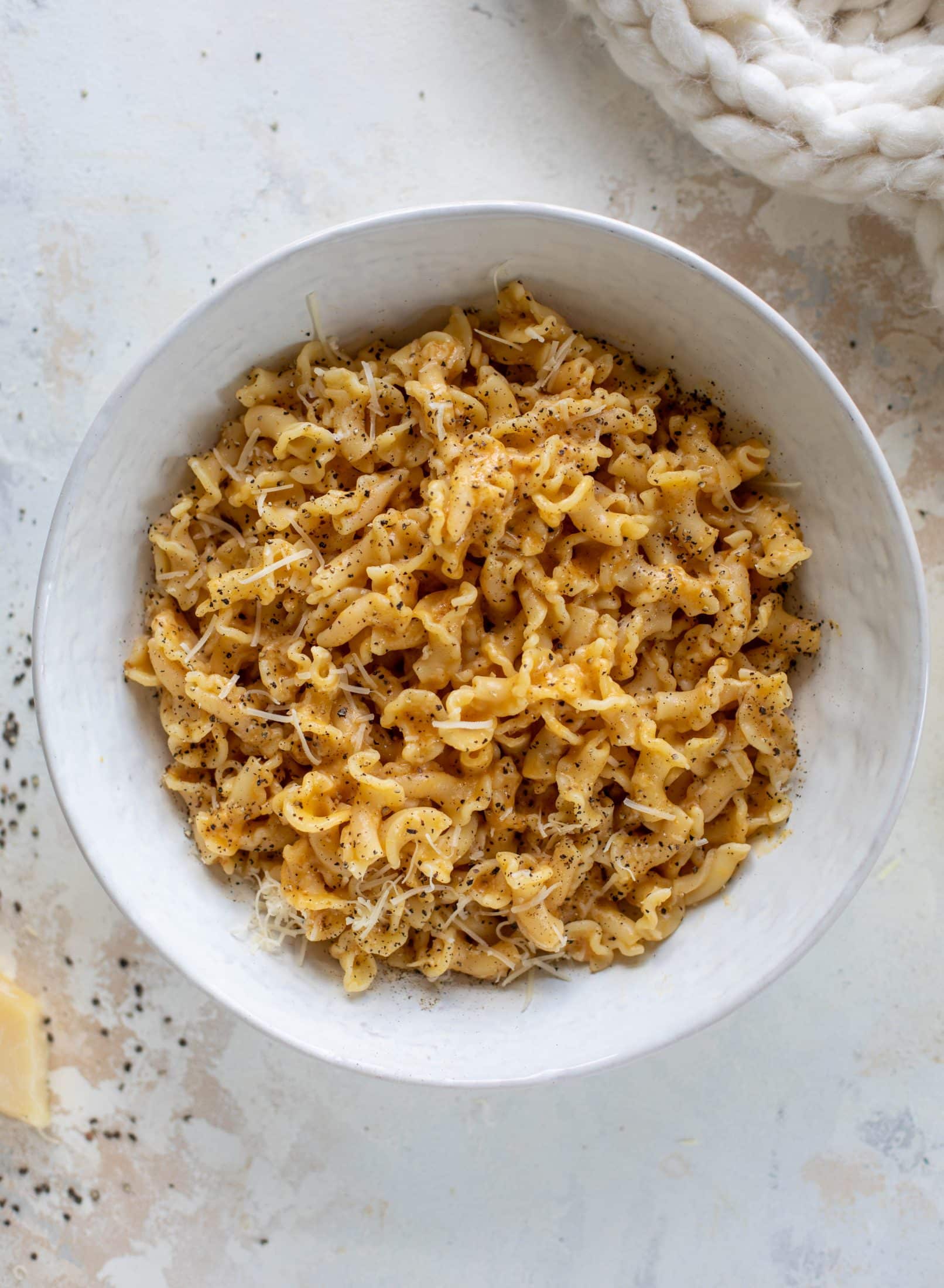 This pumpkin cacio e pepe is just like the classic pasta dish with a hint of fall. Pumpkin, black pepper and parm come together to make the delicious sauce!