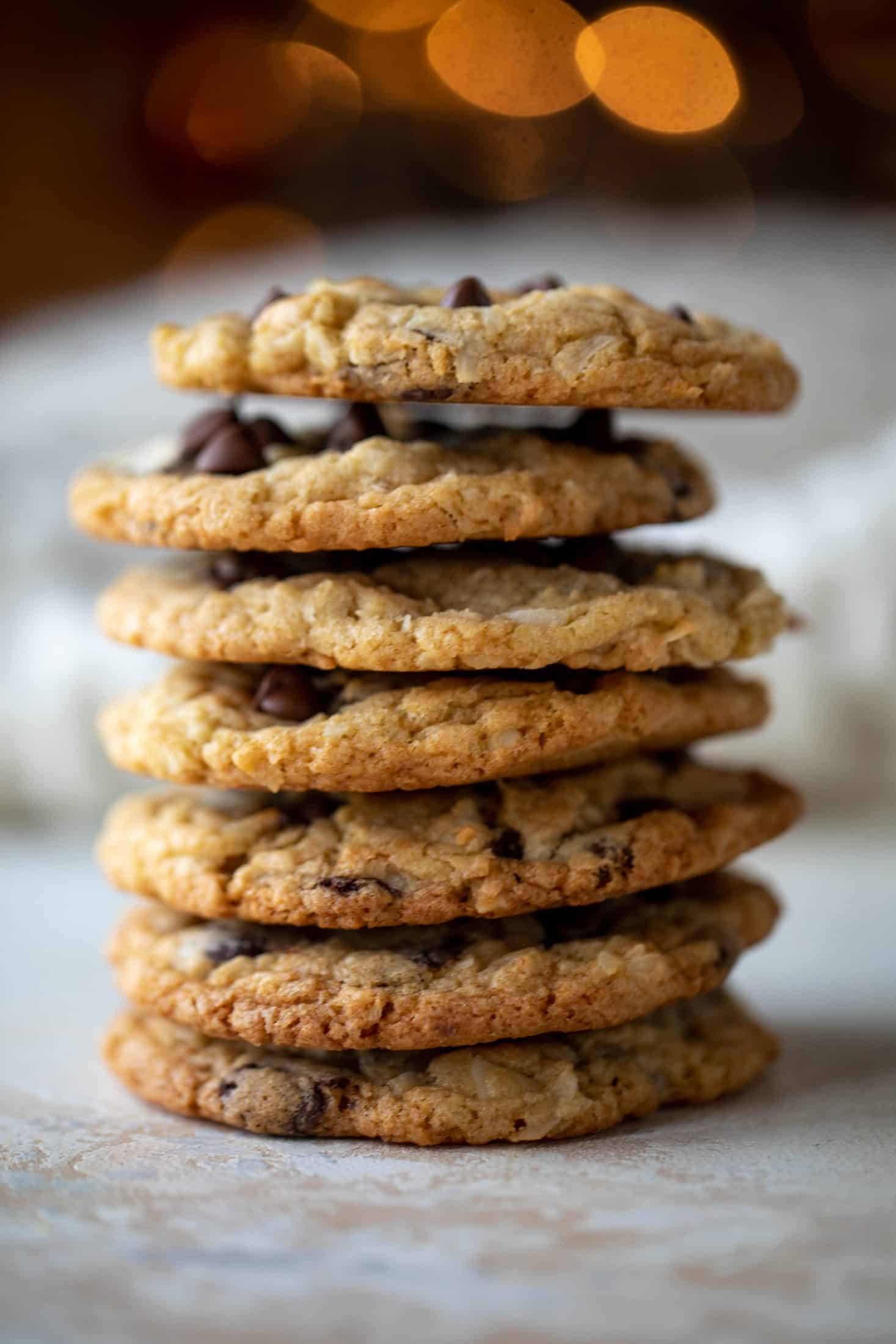 Royal cookies are filled with chocolate chips, shredded coconut and macadamia nuts. These are the perfect copycat to the Nordstrom royal cookie!