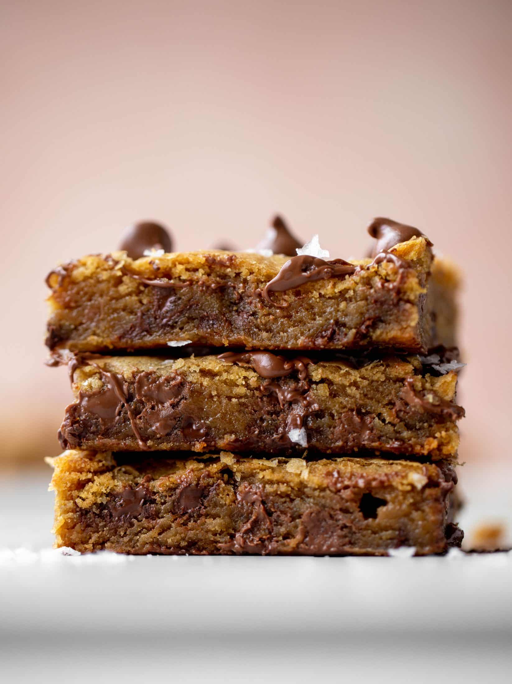 These brown butter chocolate chip cookie bars are chewy, chocolately and sprinkled with flaky salt. What else do you need in life?!