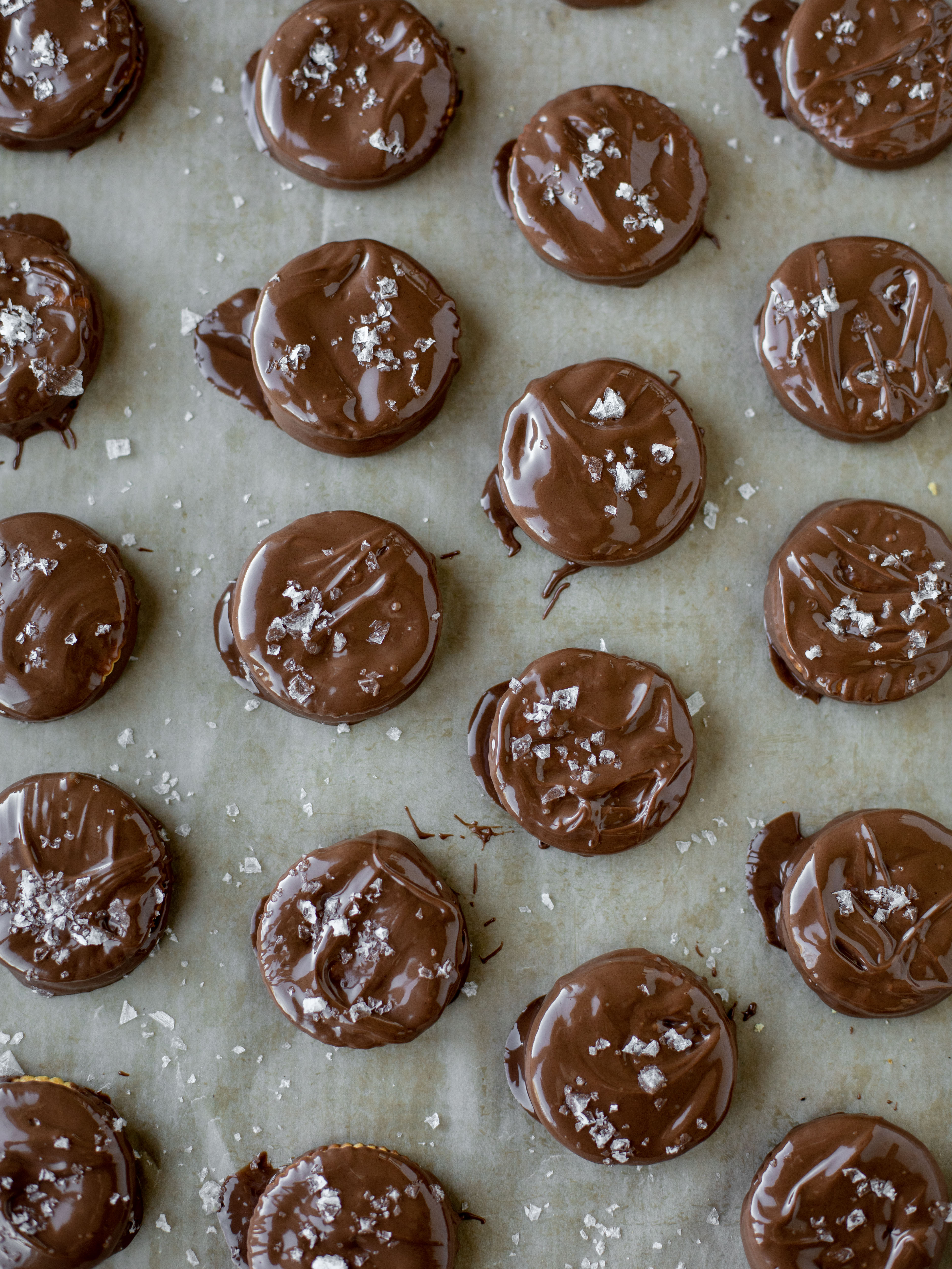 These ritz peanut butter cups are everything! Creamy peanut butter, flakey, buttery crackers, melted chocolate and flaked salt. They are unreal.