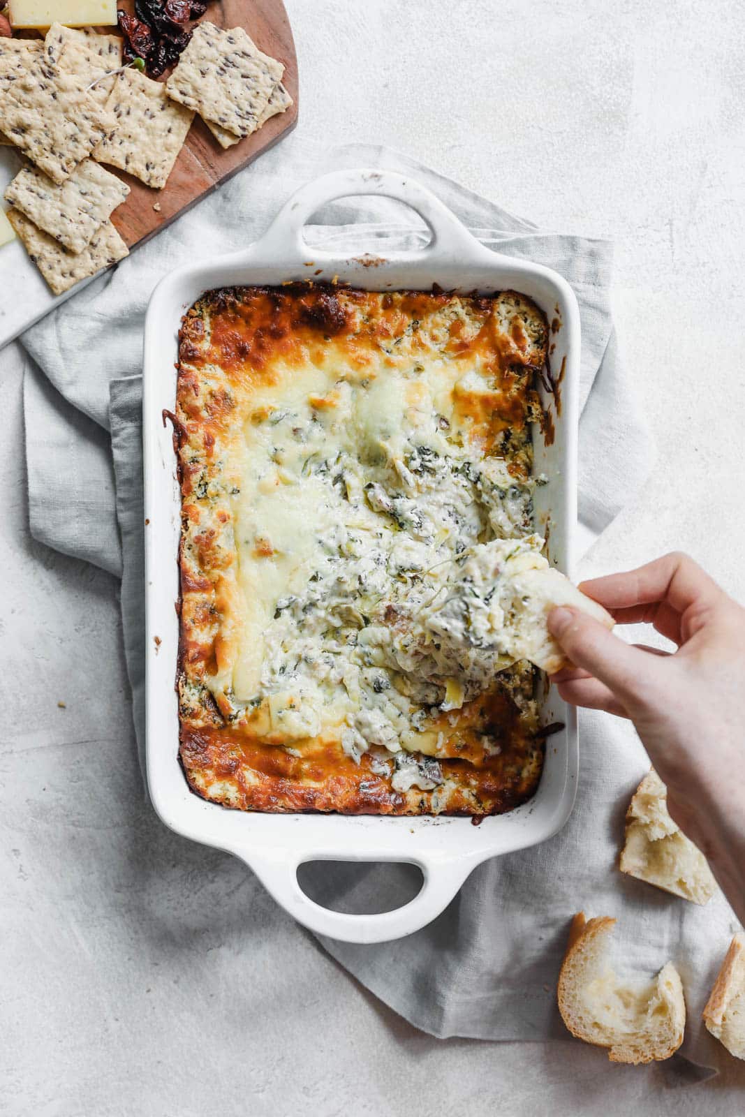 spinach artichoke bacon dip I howsweeteats.com #spinach #artichoke #bacon #dip #appetizers