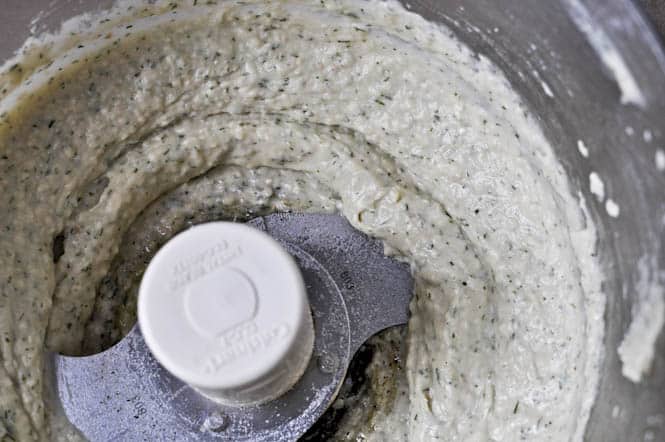 Roasted Garlic and Dill White Bean Dip I howsweeteats.com Roasted Garlic and Dill White Bean Dip I howsweeteats.com