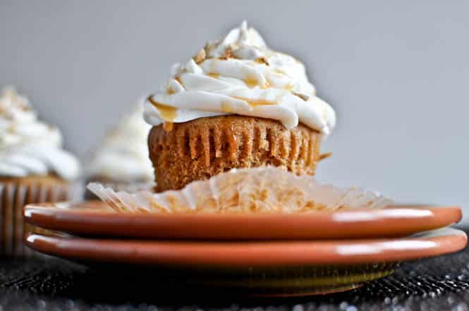 Sweet Potato Pie Cupcakes with Marshmallow Frosting I howsweeteats.com Sweet Potato Pie Cupcakes with Marshmallow Frosting I howsweeteats.com