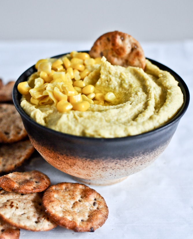Sweet Corn + Roasted Jalapeño Hummus I howsweeteats.com Sweet Corn + Roasted Jalapeño Hummus I howsweeteats.com