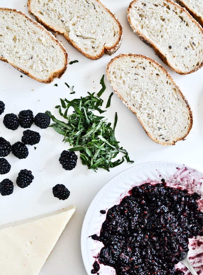 Grilled Fontina + Blackberry Basil Smash Sandwiches I howsweeteats.com Grilled Fontina + Blackberry Basil Smash Sandwiches I howsweeteats.com