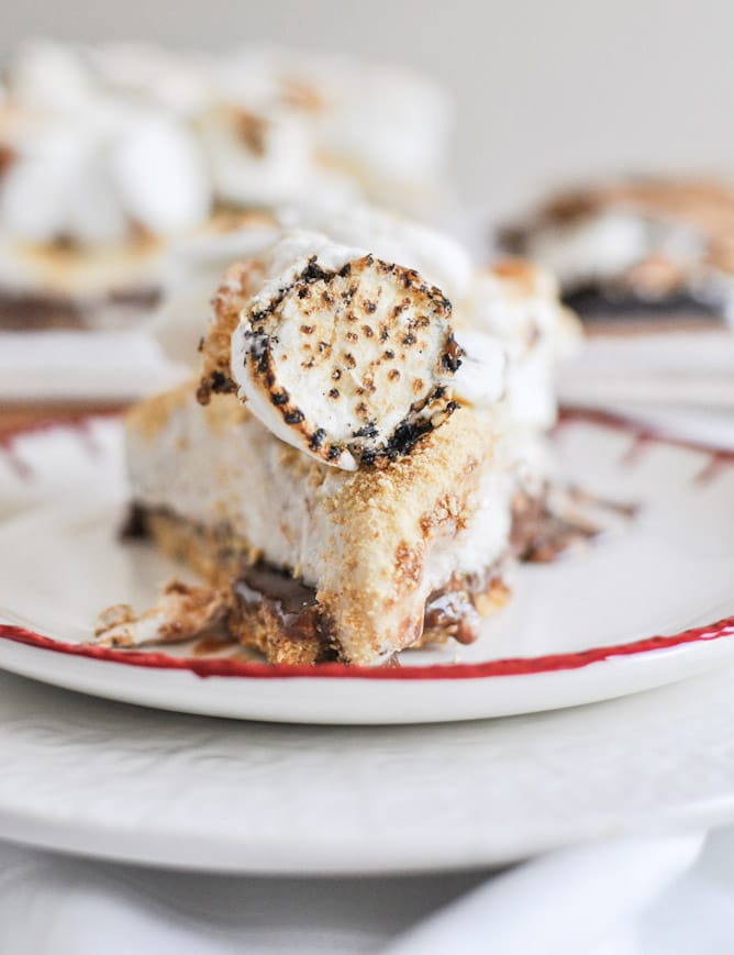 Gooey S'mores Ice Cream Cake I howsweeteats.com
