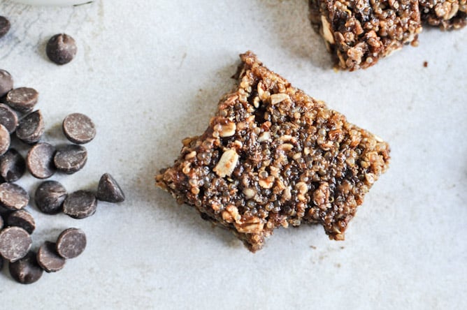 No-Bake Brown Butter Quinoa Bars I howsweeteats.com