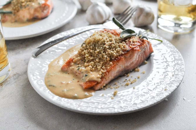 Pan-Crisped Salmon with Light Dijon Cream and Garlic Butter Breadcrumbs I howsweeteats.com Pan-Crisped Salmon with Light Dijon Cream and Garlic Butter Breadcrumbs I howsweeteats.com