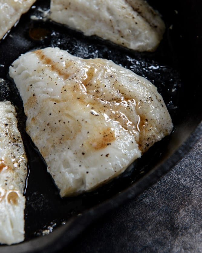 Brown Butter Tilapia with Toasted Basil Butter Breadcrumbs I howsweeteats.com
