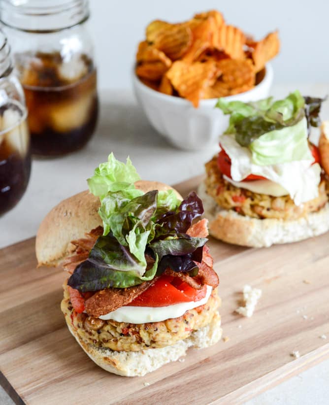 Roasted Red Pepper Quinoa + White Bean Burgers I howsweeteats.com