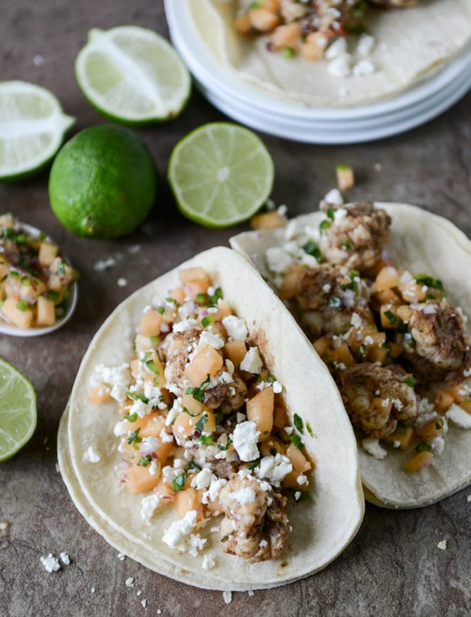 Jerk Shrimp Tacos with Spicy Melon Salsa I howsweeteats.com Jerk Shrimp Tacos with Spicy Melon Salsa I howsweeteats.com