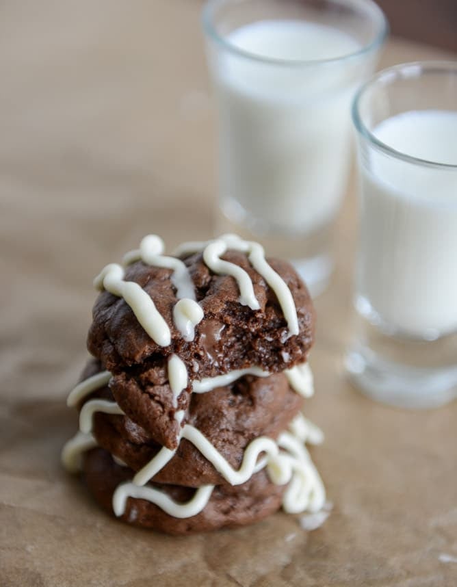 Double Chocolate Cheesecake Cookies I howsweeteats.com