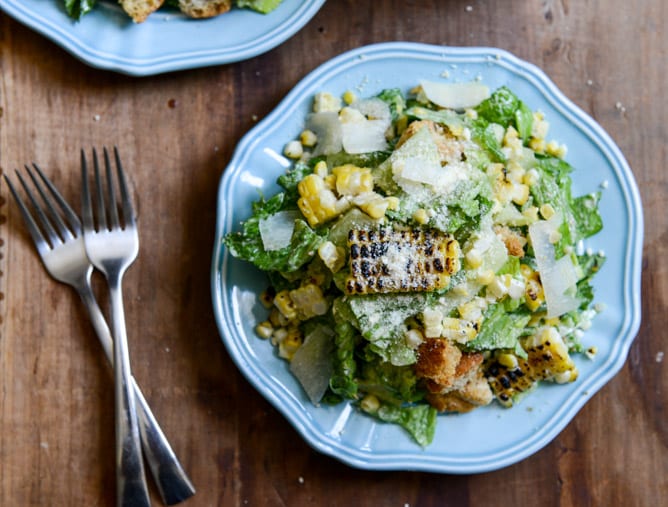 Roasted Corn Caesar Salads with Parmesan Greek Yogurt Caesar Dressing I howsweeteats.com