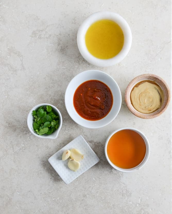 Honey Chipotle Chicken Bowls with Lime Quinoa I howsweeteats.com