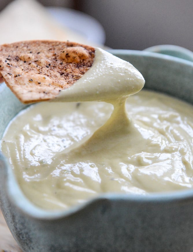 Jalapeño Honey Hummus with Spiced Olive Oil Tortilla Chips I howsweeteats.com