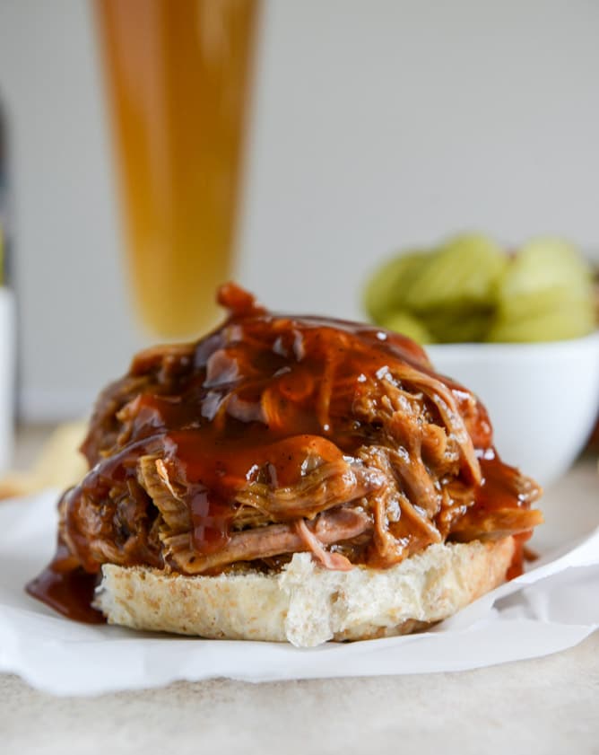 saucy pulled pork sandwiches I howsweeteats.com