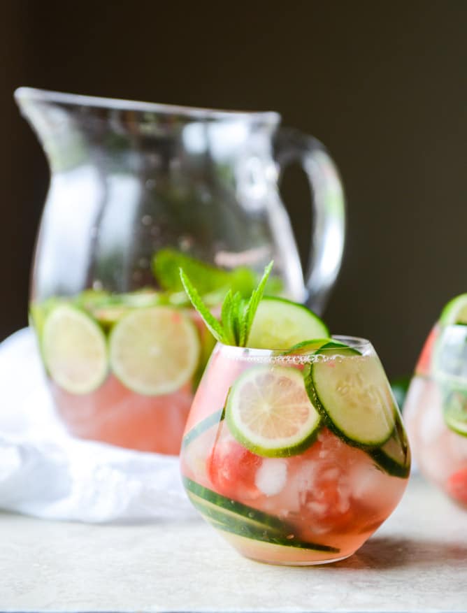 sparkling watermelon cucumber sangria I howsweeteats.com