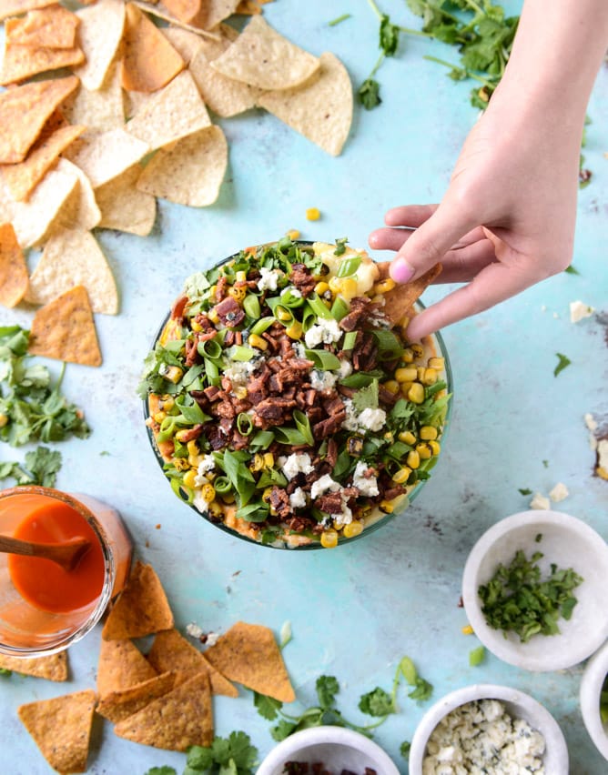 layered buffalo chicken dip I howsweeteats.com
