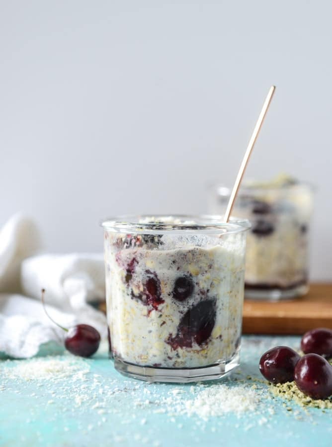 butter roasted cherry swirl overnight oats I howsweeteats.com