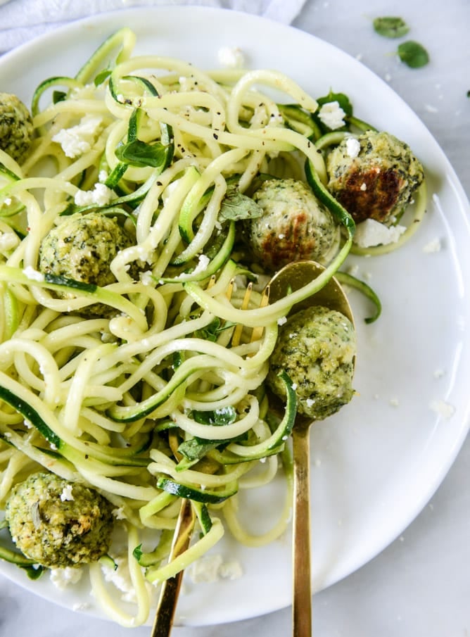 zoodles with mini chicken feta meatballs I howsweeteats.com
