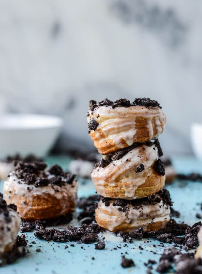 cookies & cream puff pastry doughnuts by @howsweeteats I howsweeteats.com