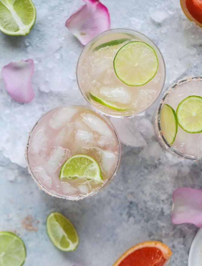 grapefruit lime spritzers (a mocktail!) I howsweeteats.com 