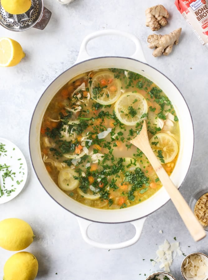 easy lemon chicken soup I howsweeteats.com #soup #chicken #chickennoodlesoup #lemon #recipes #healthy