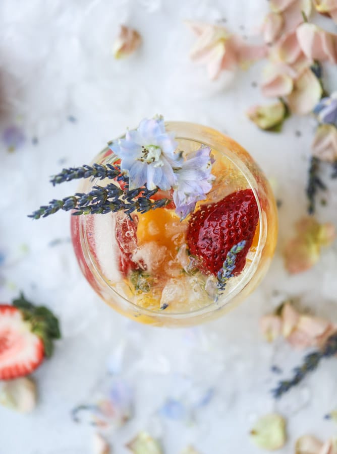lavender sangria I howsweeteats.com #lavender #whitewine #sangria #cocktails