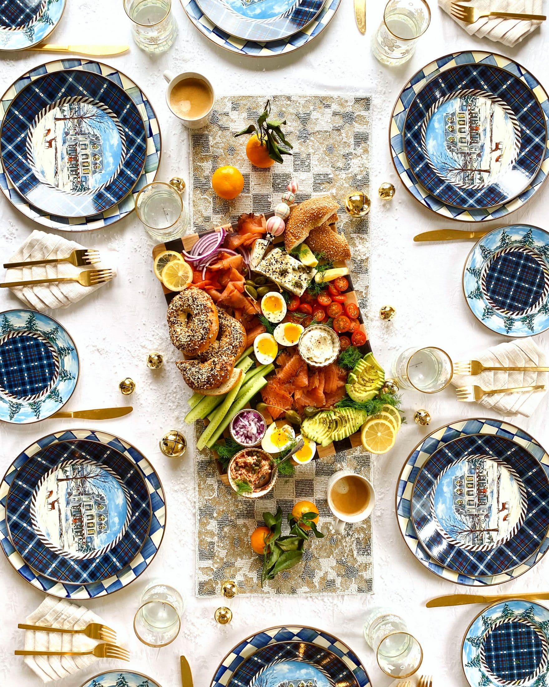 Sharing 25 of my favorite holiday recipes to make over christmas break, from brunch to dinner, cocktails and dessert! So many options.