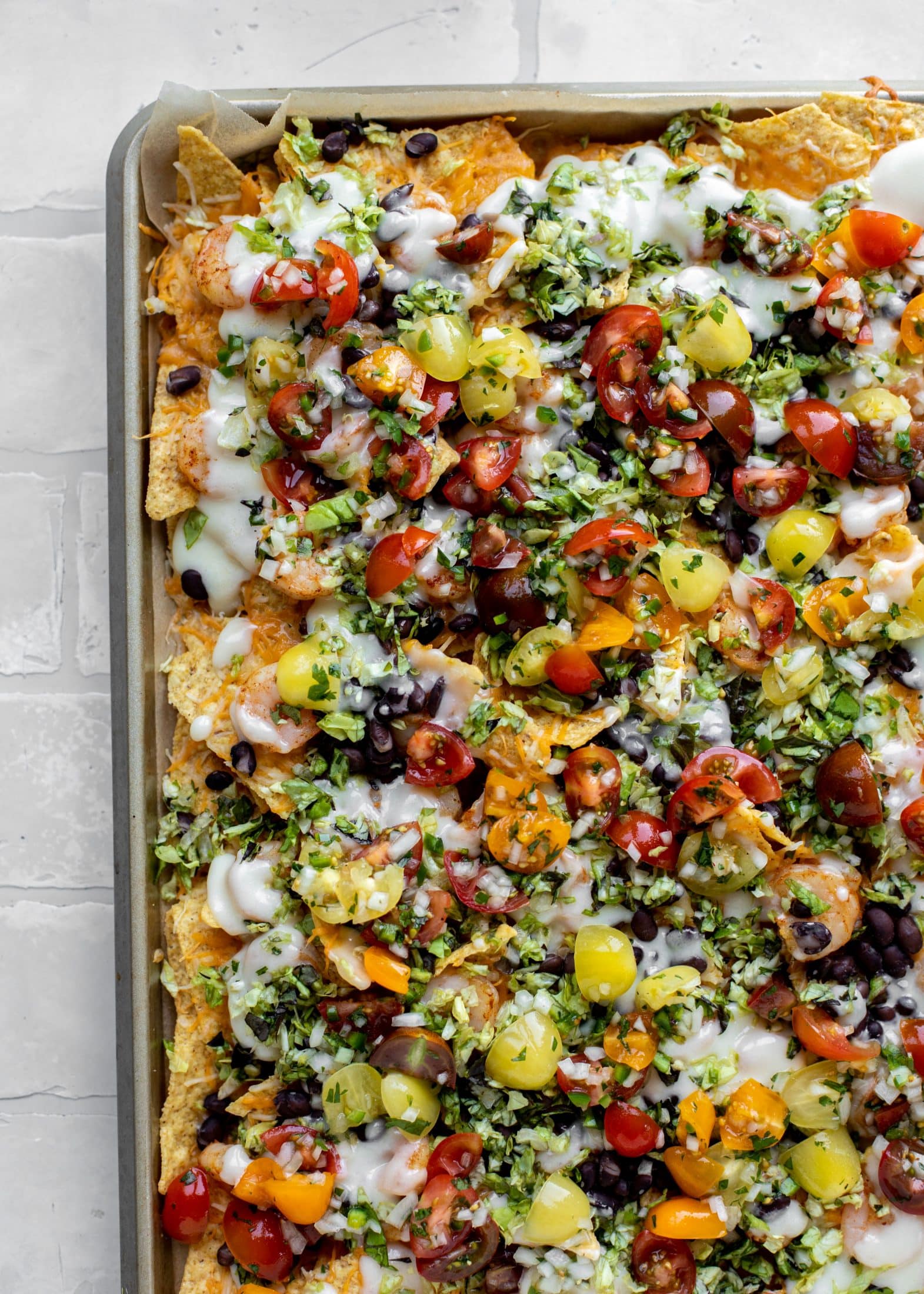 sheet pan shrimp nachos