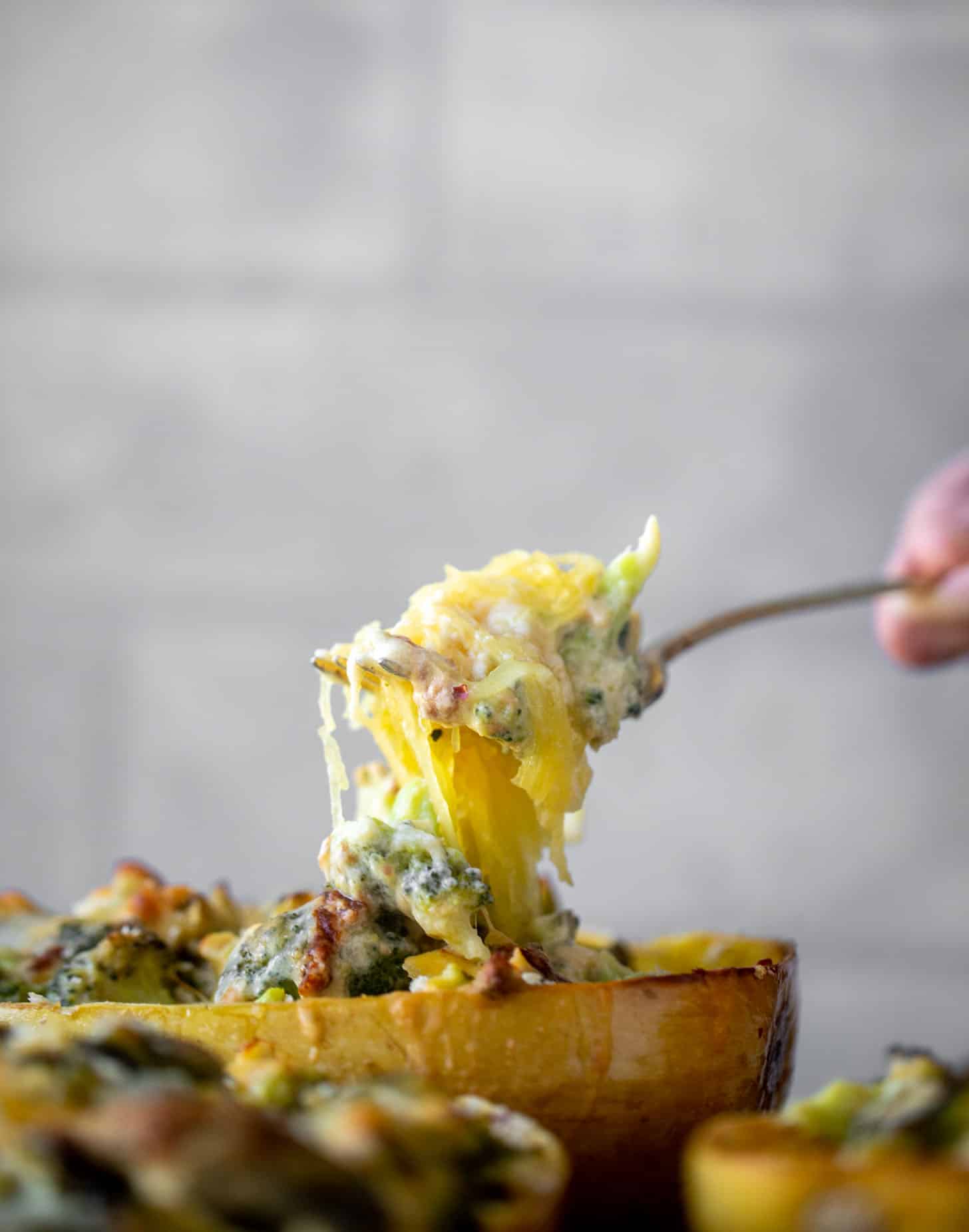 broccoli cheddar stuffed spaghetti squash