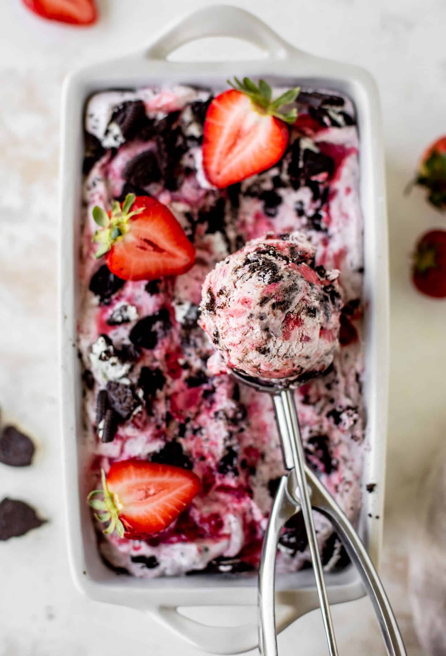 no churn strawberry oreo ice cream