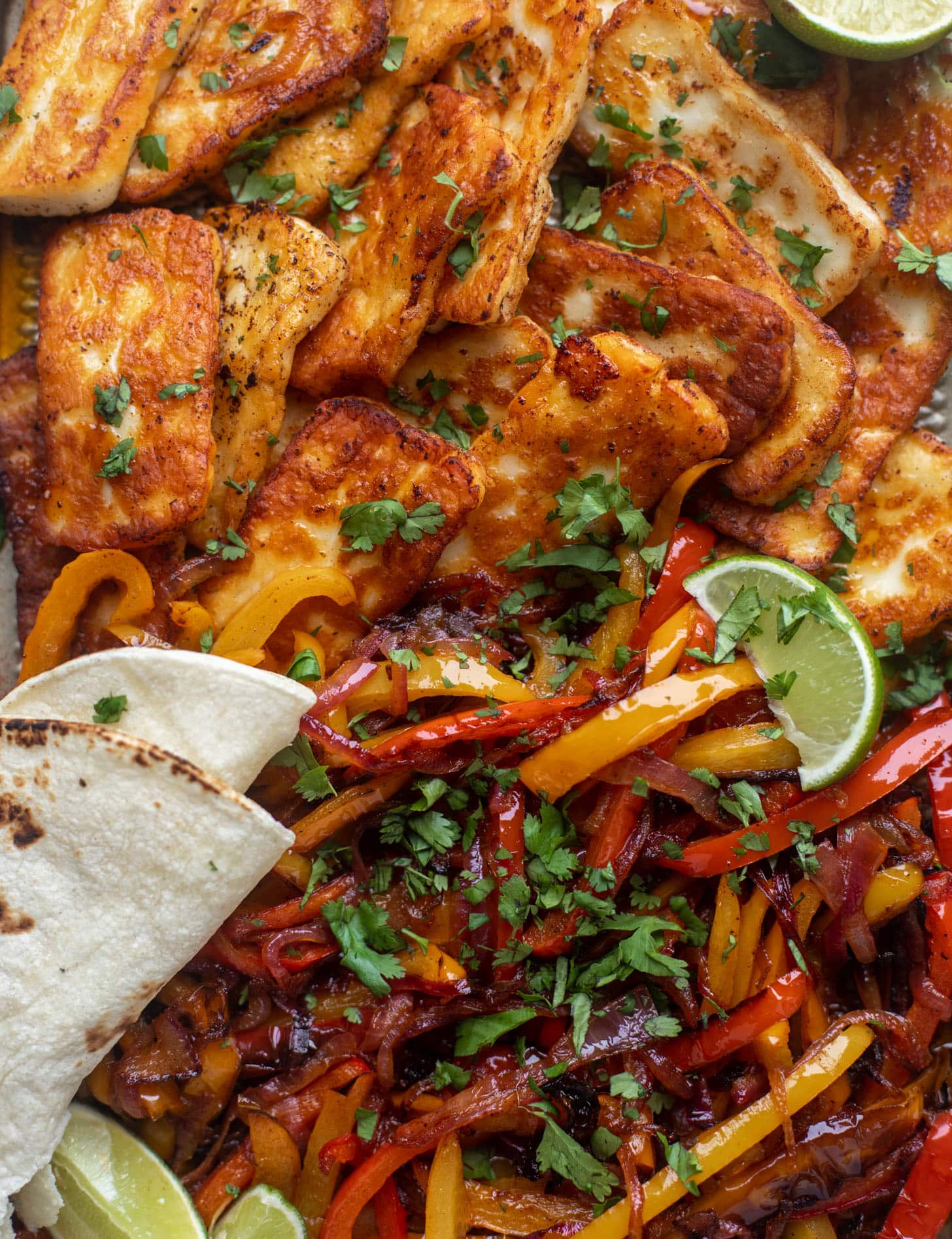 crispy halloumi fajitas