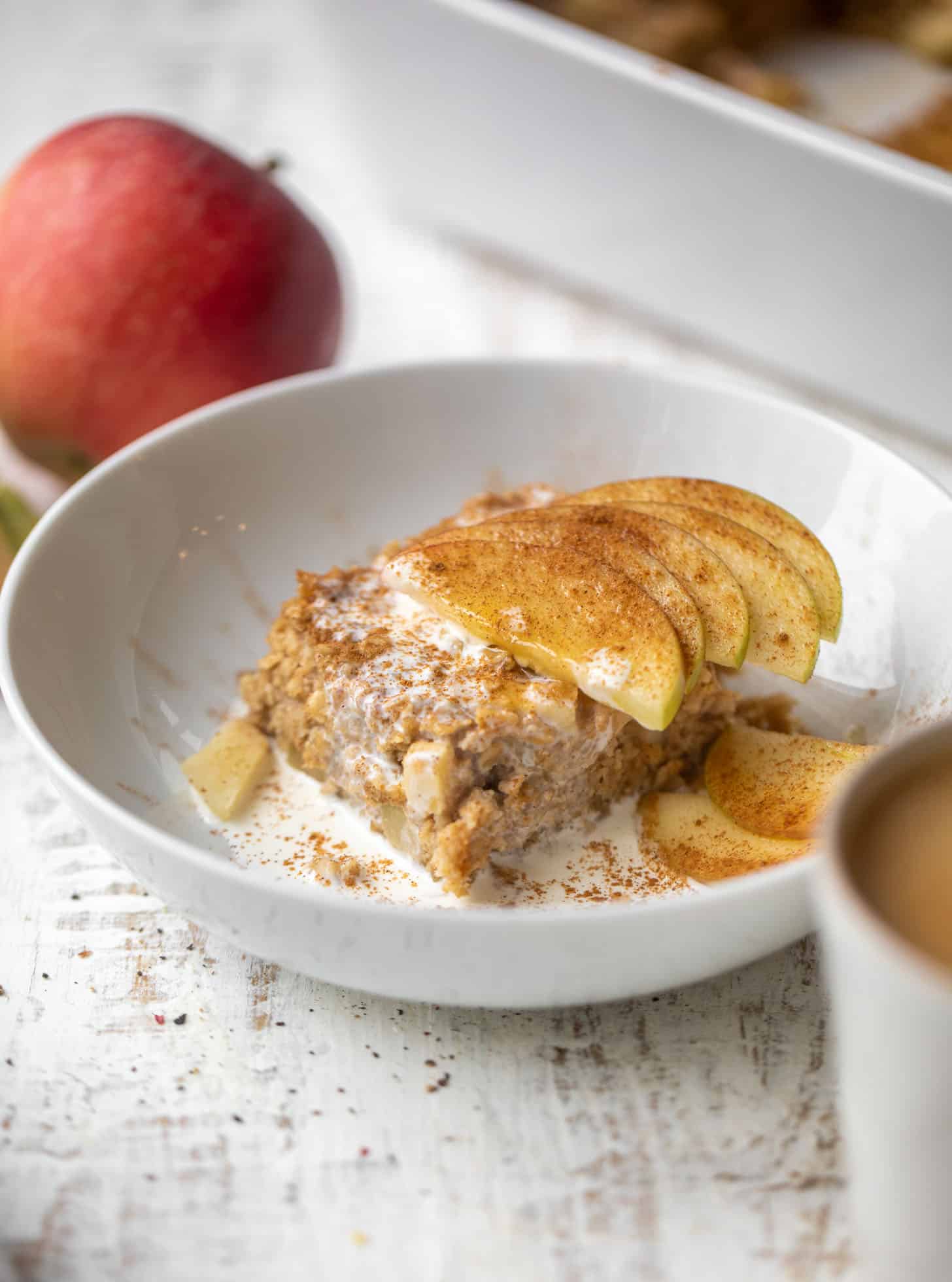 apple cinnamon baked oatmeal